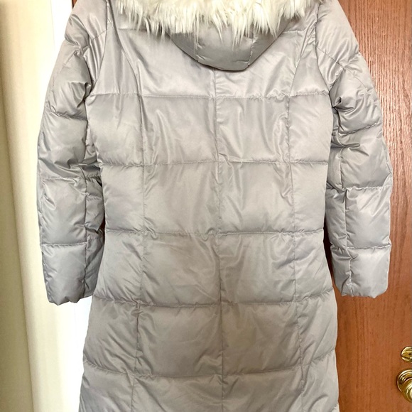 Silver coloured knee length Winter jacket with hood - Picture 3 of 4
